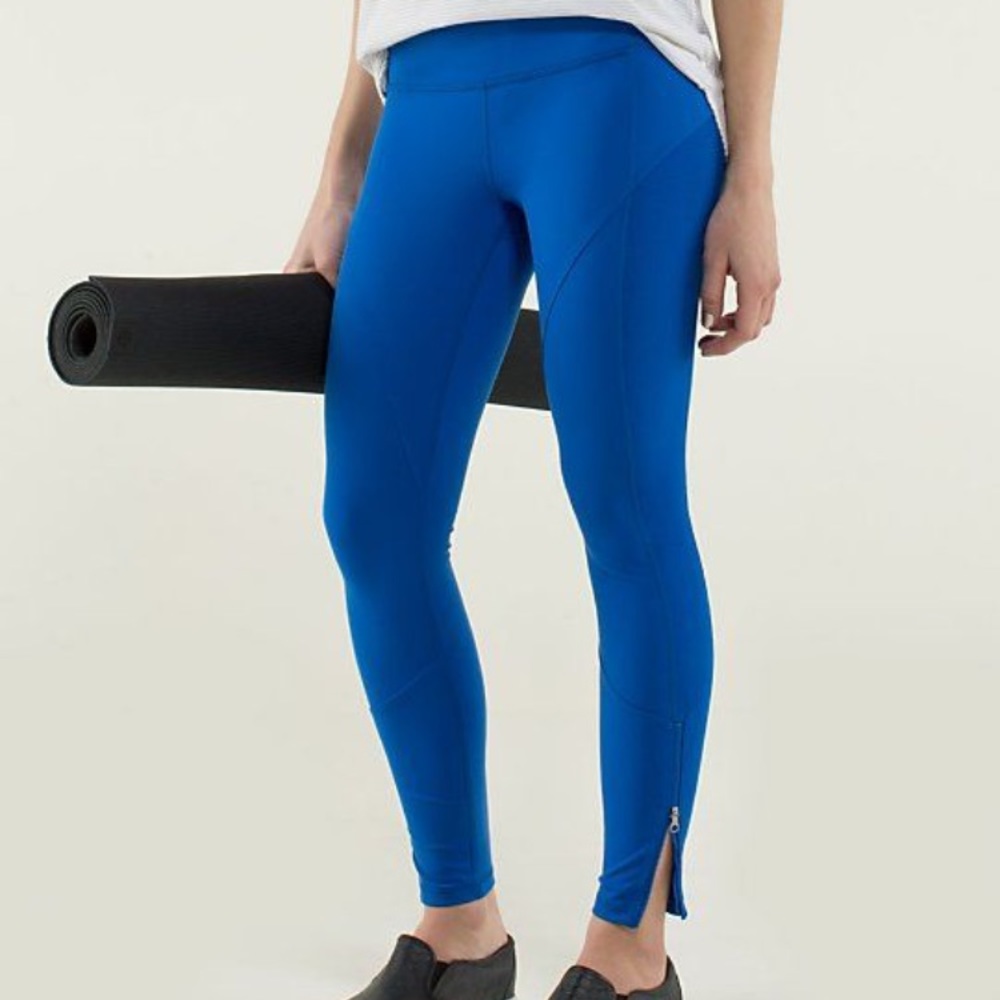 Lululemon Patience Pant in blue sz 4
