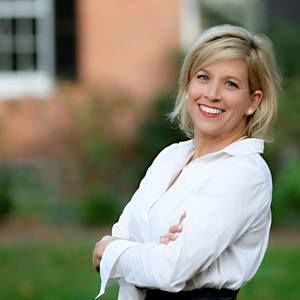 Meet your Posher, Elizabeth