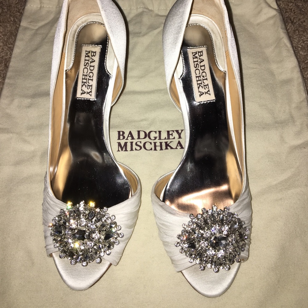Badgley Mishka Pearson Pump