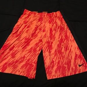 🏆MENS NIKE ORANGE&REDORANGE GRAPHIC SHORTS