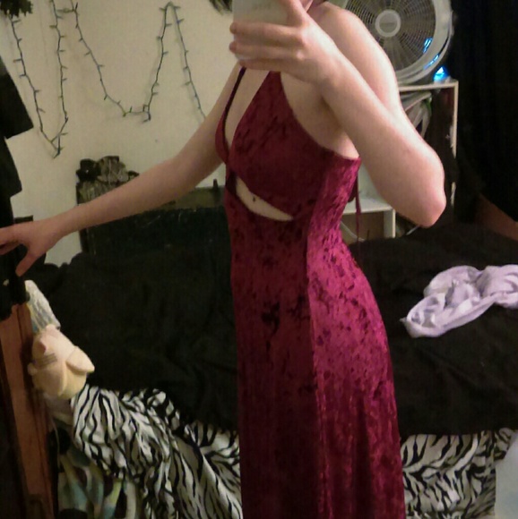 Red maroon dress - Picture 3 of 3