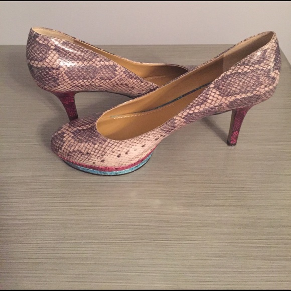 NINE WEST PUMPS - Picture 2 of 3