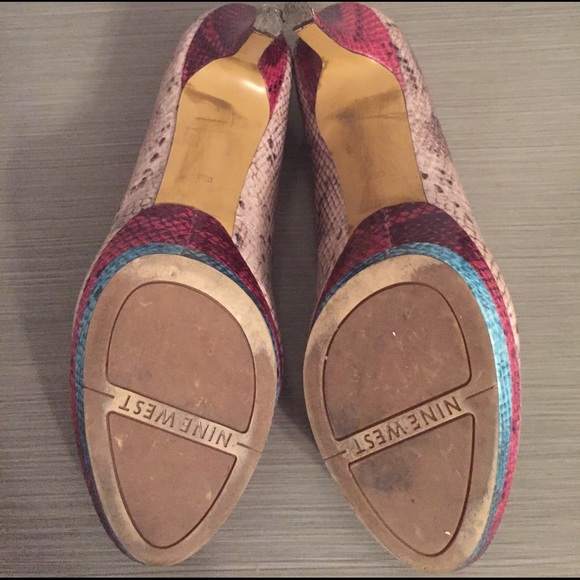 NINE WEST PUMPS - Picture 3 of 3