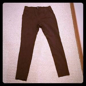 Dalia  Maroon leggings size 6