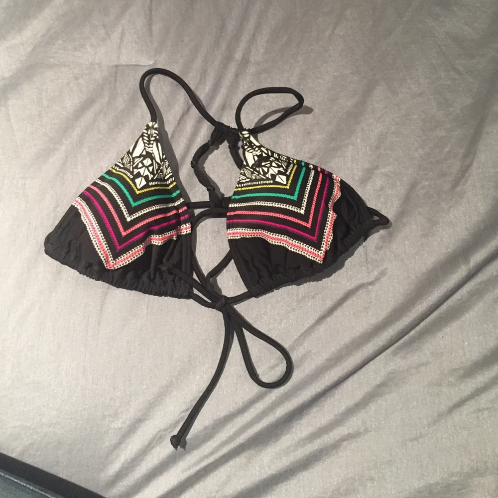 Really cute triangle black ripcurl bikini top