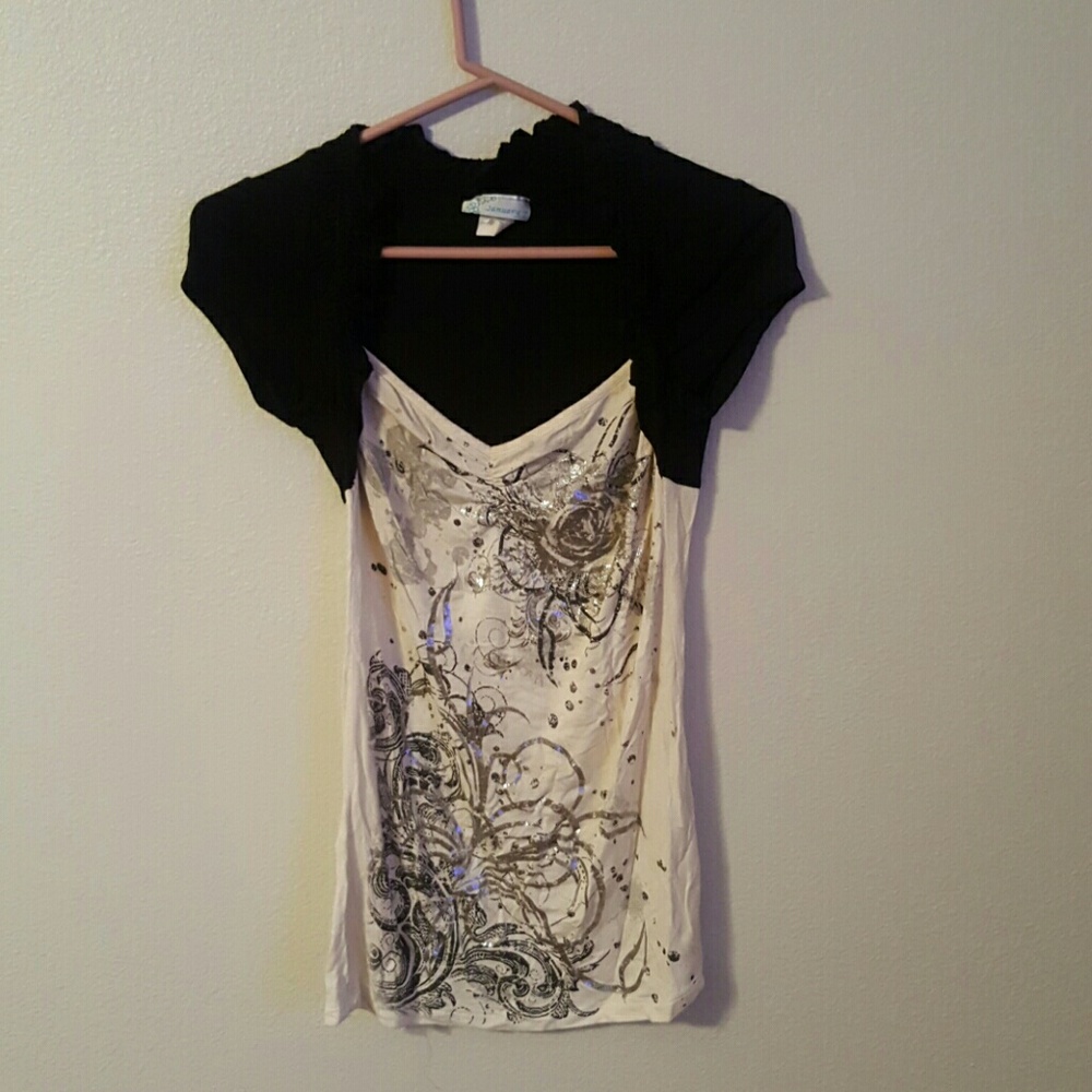 Black and off white shirt