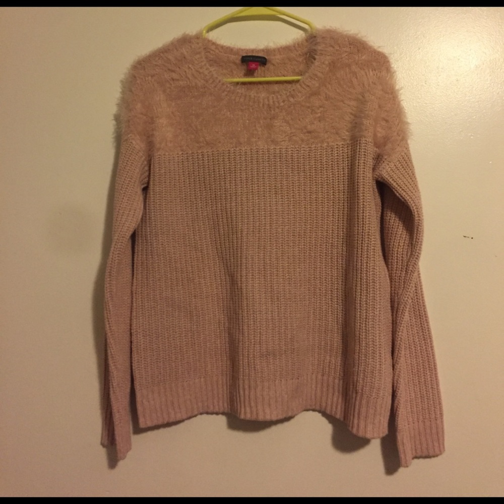 Vince Camuto pink sweater