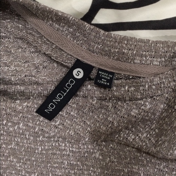 Grey speckled dolman top - Picture 4 of 4