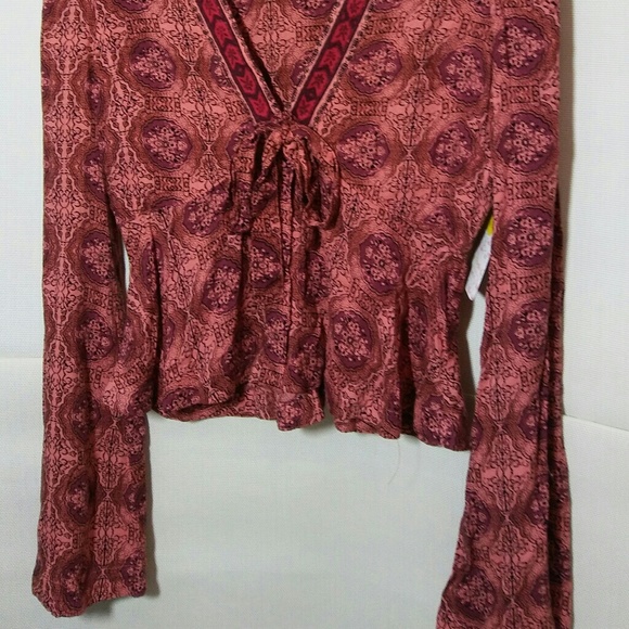 Free people top long sleeves small - Picture 2 of 6