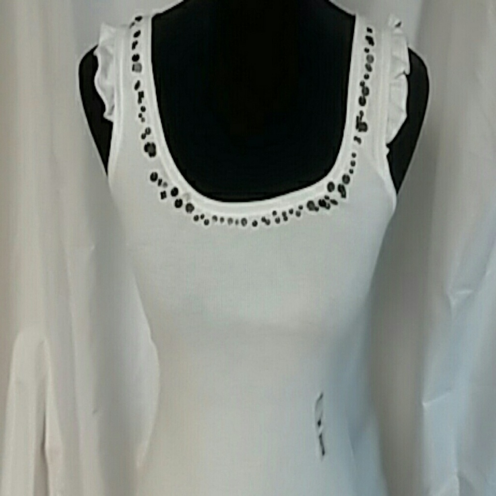 *BUNDLE of 2* NWT different style tops