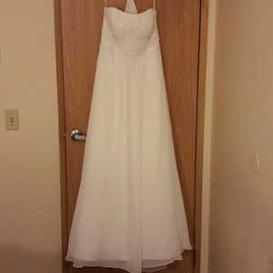 David's Bridal Soft Chiffon Wedding Dress Ivory 12