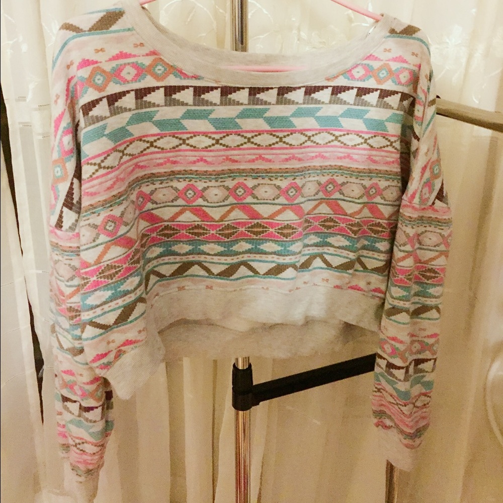 F21 Tribal Cropped Top sz medium