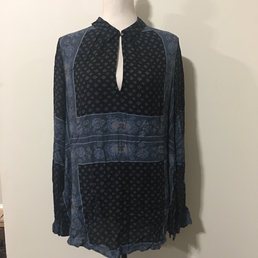 Free People blue floral peasant top M