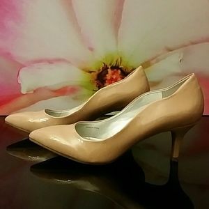 Nude/blush pink patent leather heels