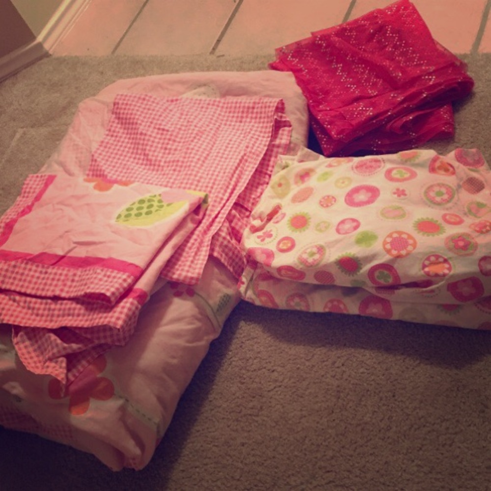Girls twin bedding