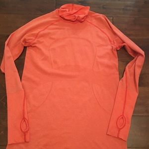 Lululemon swiftly tech turtleneck