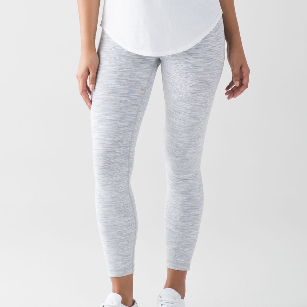 🍋🍋Lululemon High Times 7/8 pants size 8