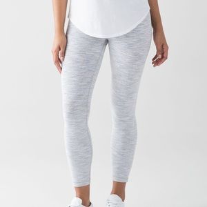 🍋🍋Lululemon High Times 7/8 pants size 8