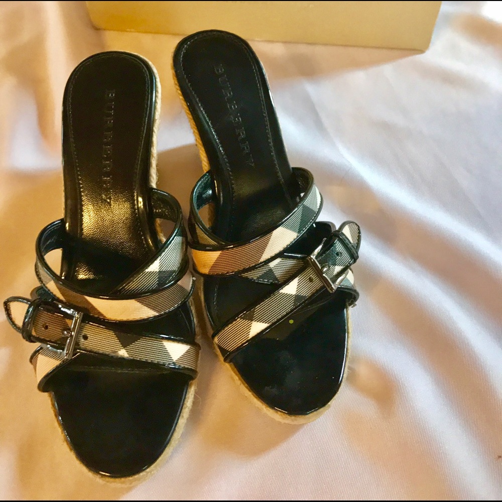 Very cute  Burberry Wedge shoes.