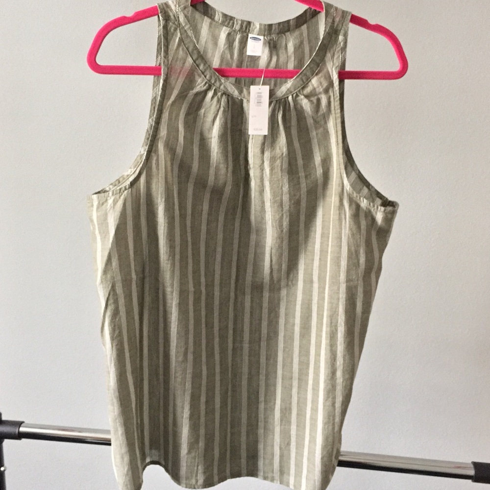 NWT Old Navy Top Size large