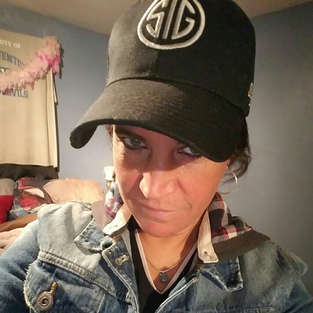 Meet your Posher, Anne