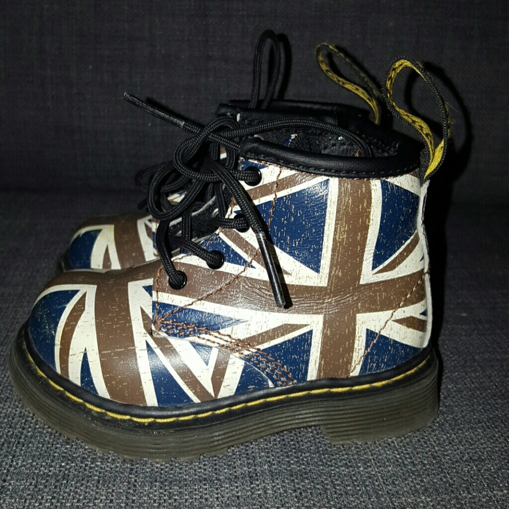 Toddler dr. Martens size 4