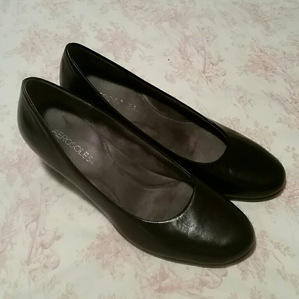 FINAL REDUCTION!  Aerosoles pumps