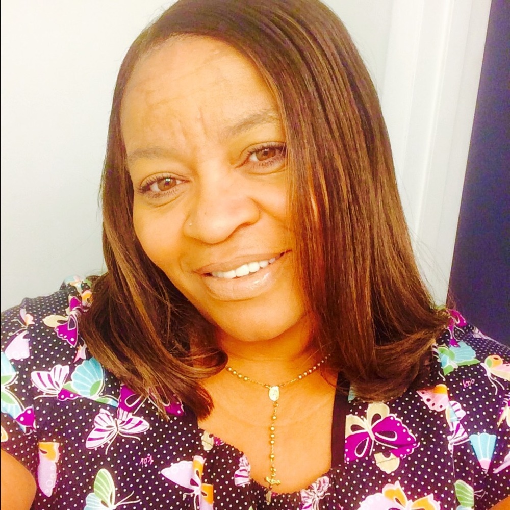 Meet your Posher, Angela