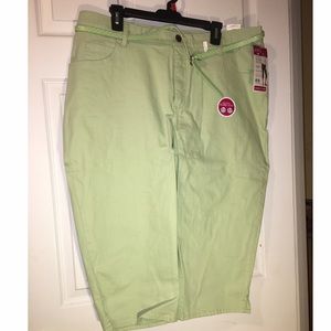 Light green Capri pants