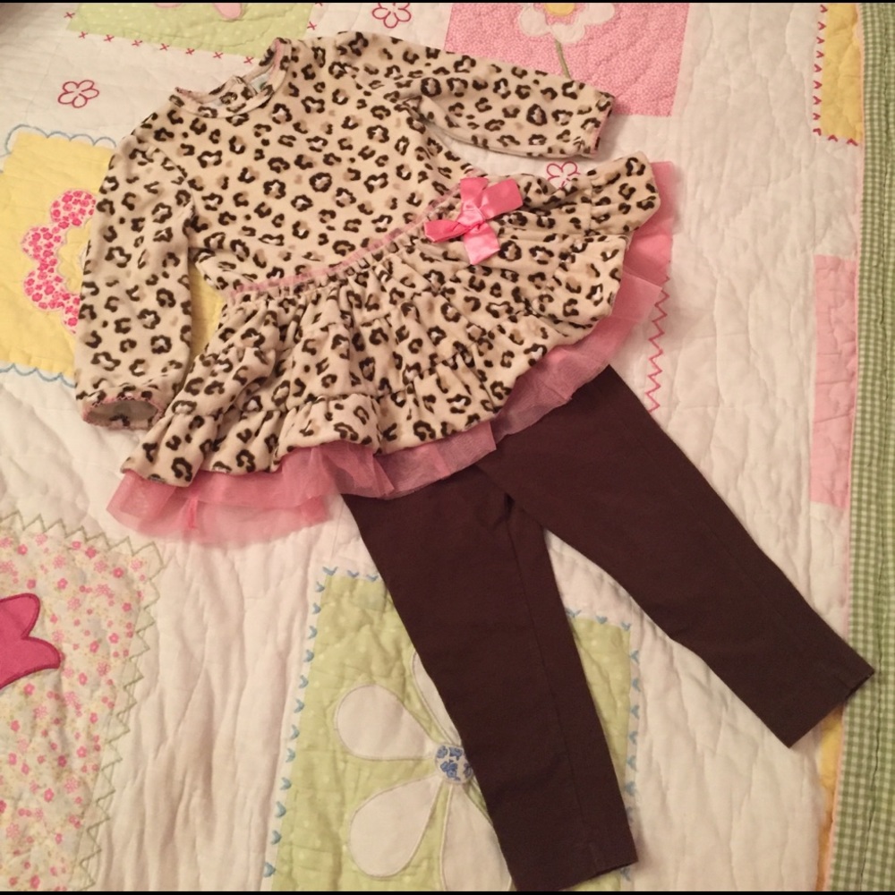 Beautiful Little Me velour tunic with leggings