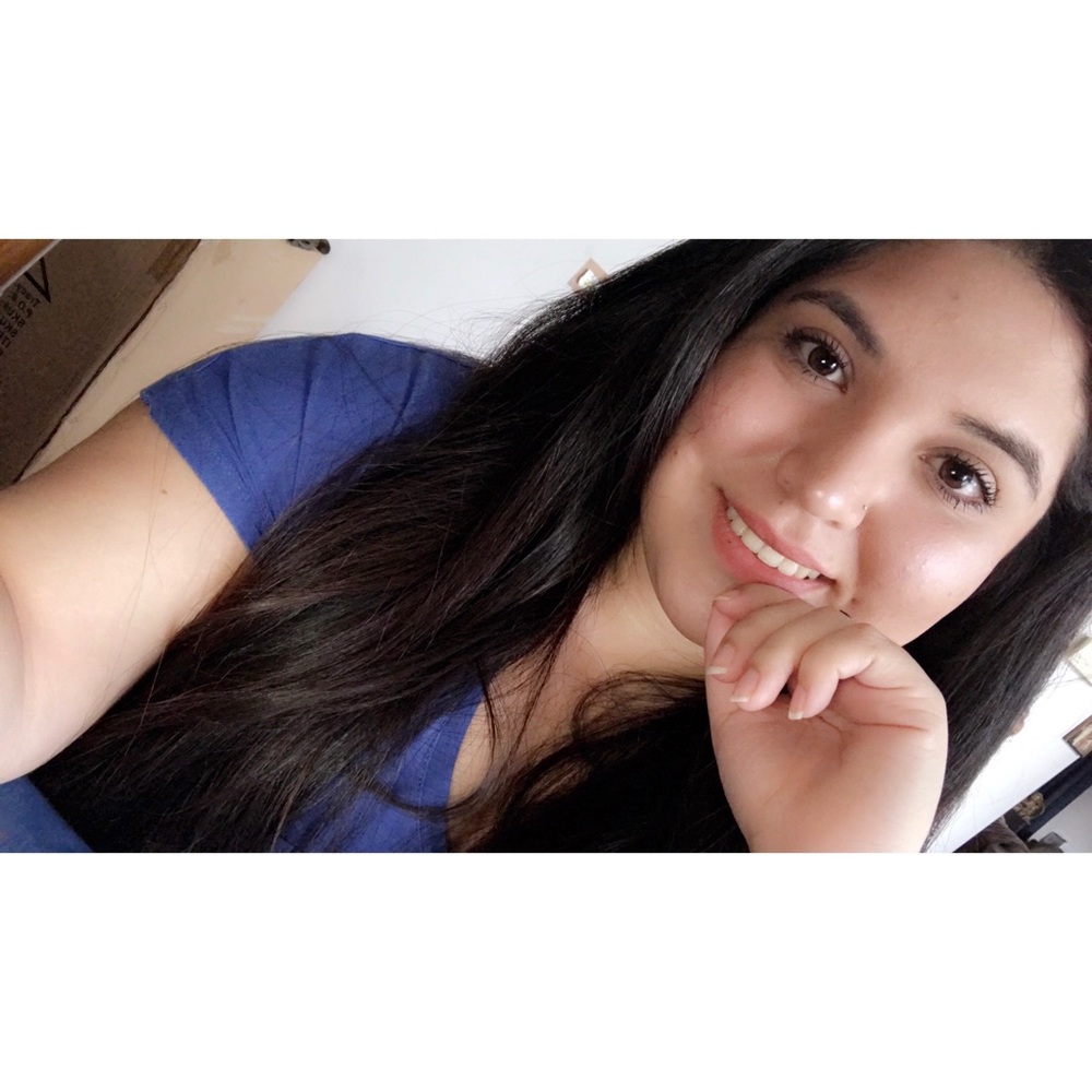 Meet your Posher, Alejandra