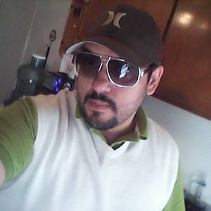 Meet your Posher, Julio santoyo