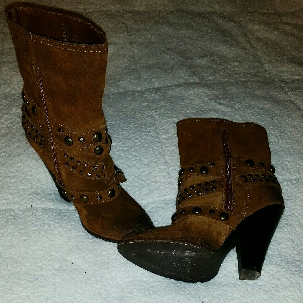 Boots - Picture 3 of 3