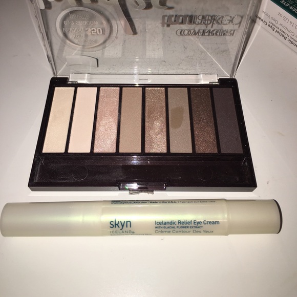 Makeup bundle - Picture 3 of 3