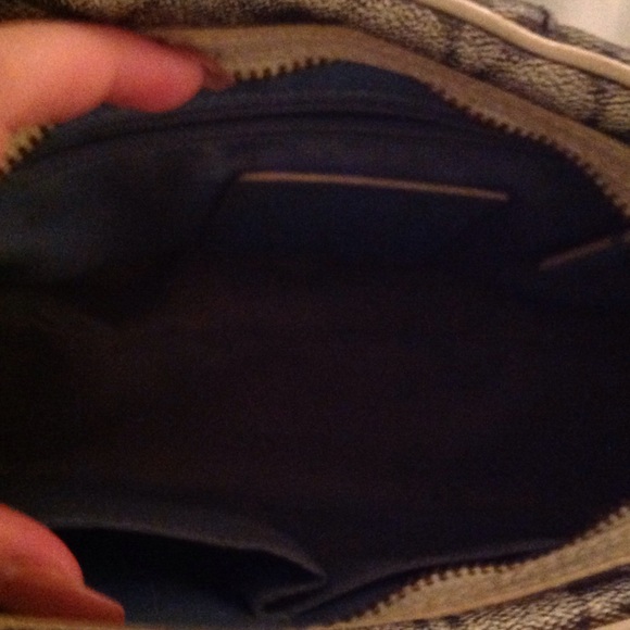 Authentic Coach Purse 💙 MUST SELL - Picture 2 of 3