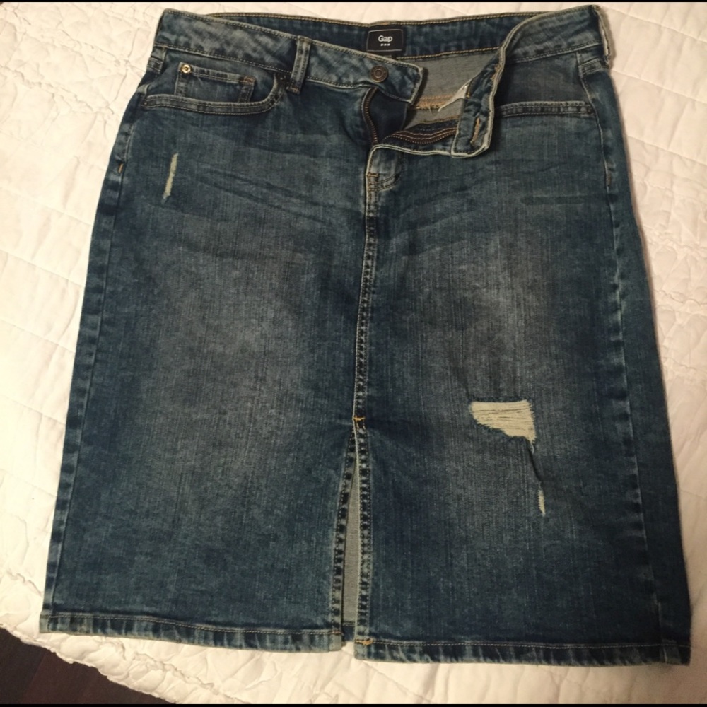 Gap skirt