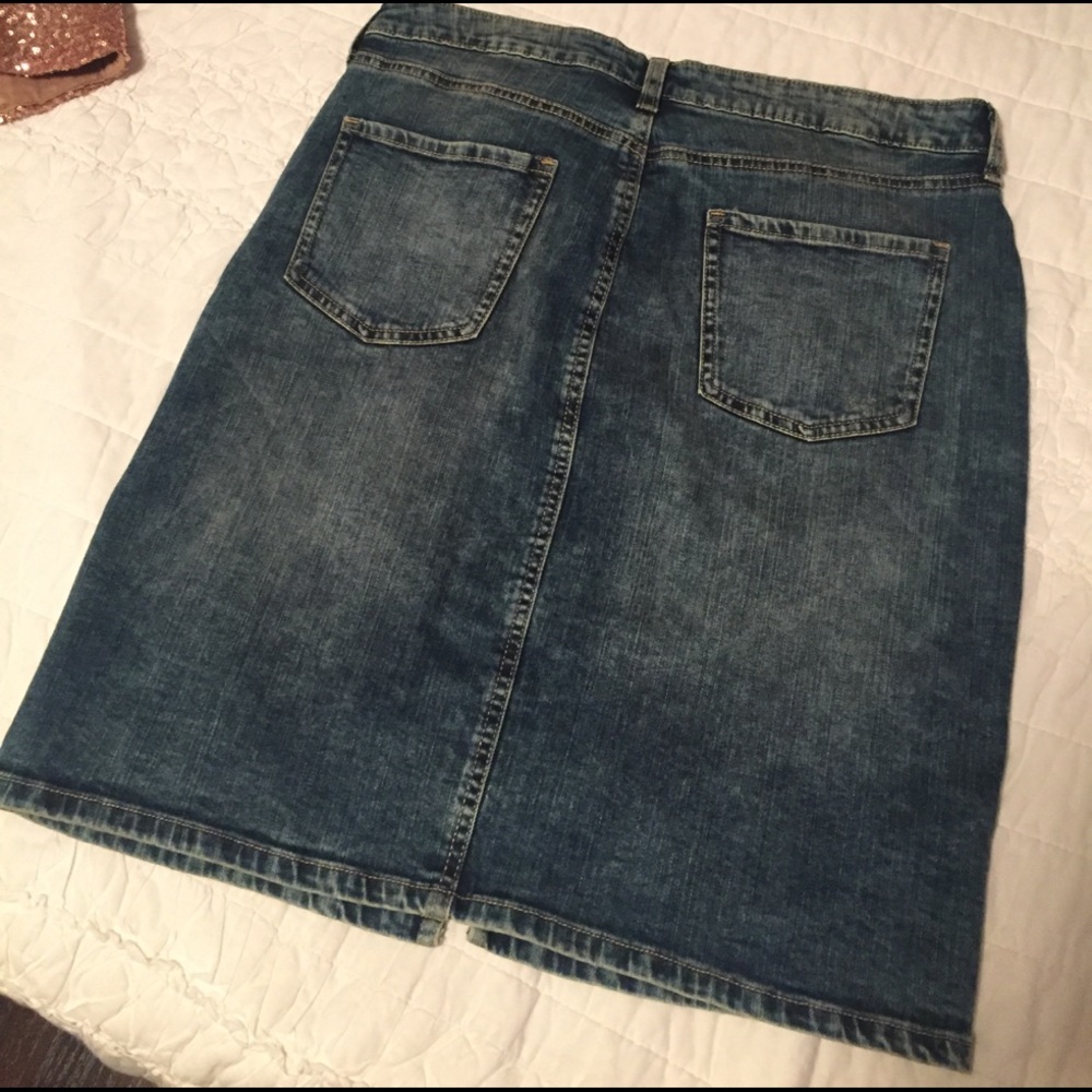 Gap skirt - Picture 3 of 3