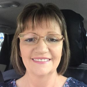 Meet your Posher, Carrie