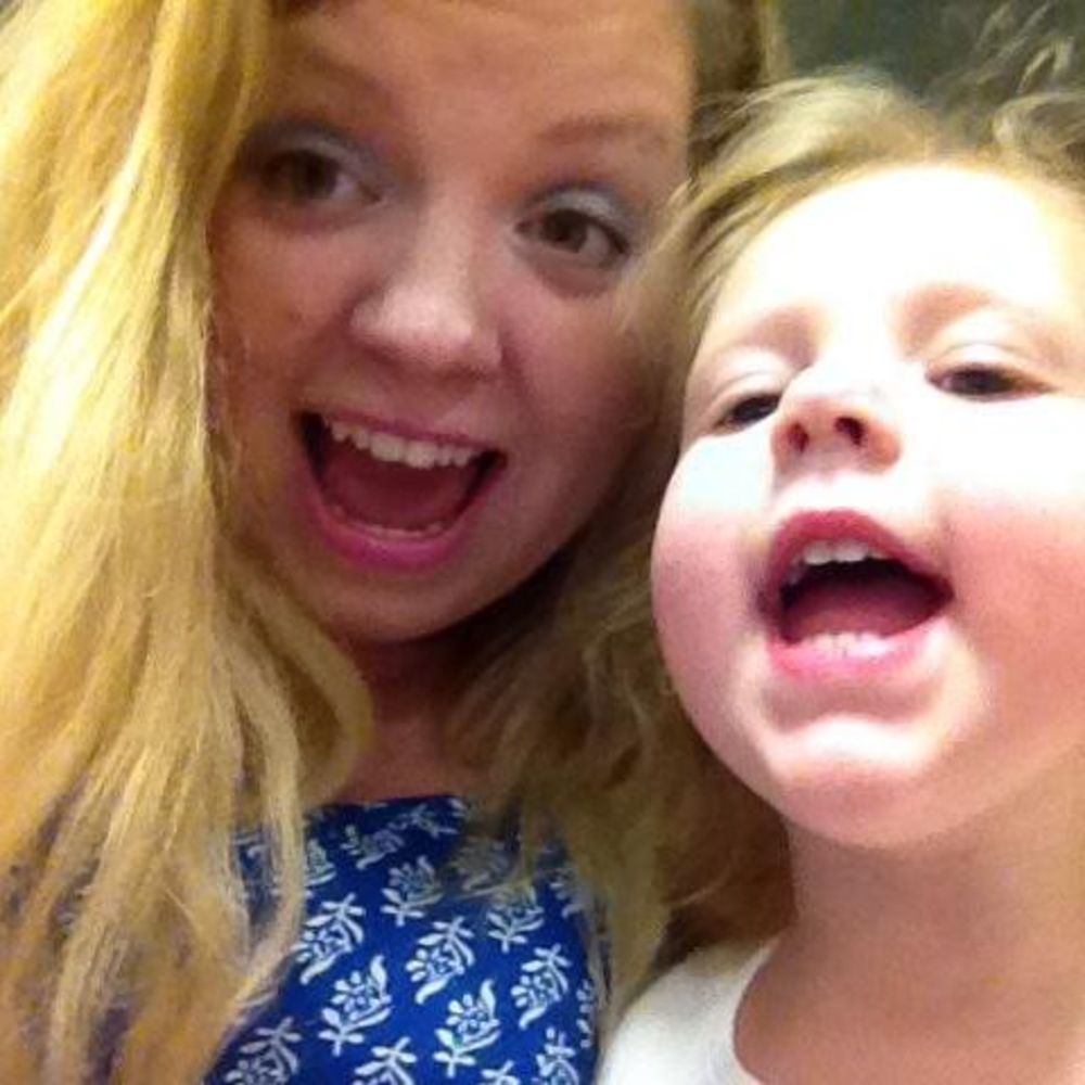 Meet your Posher, Dina