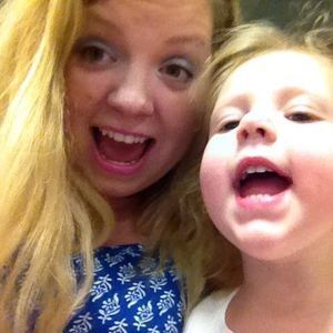 Meet your Posher, Dina