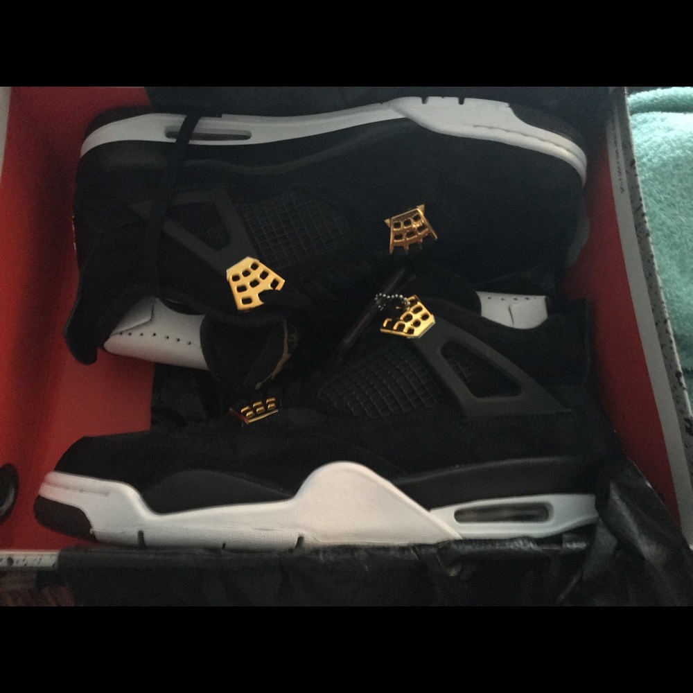 Air Jordan 4 Retro Royal