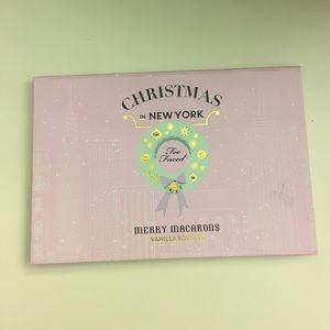 Too Faced Merry Macarons Palette