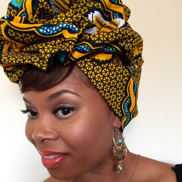 "Flash" Boho Earrings In Turquoise & Plated Gold - Picture 4 of 4