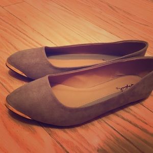 Qupid Almond Toe Flats, NIB, size 7, Suede, gray