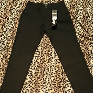 Black skinny pants