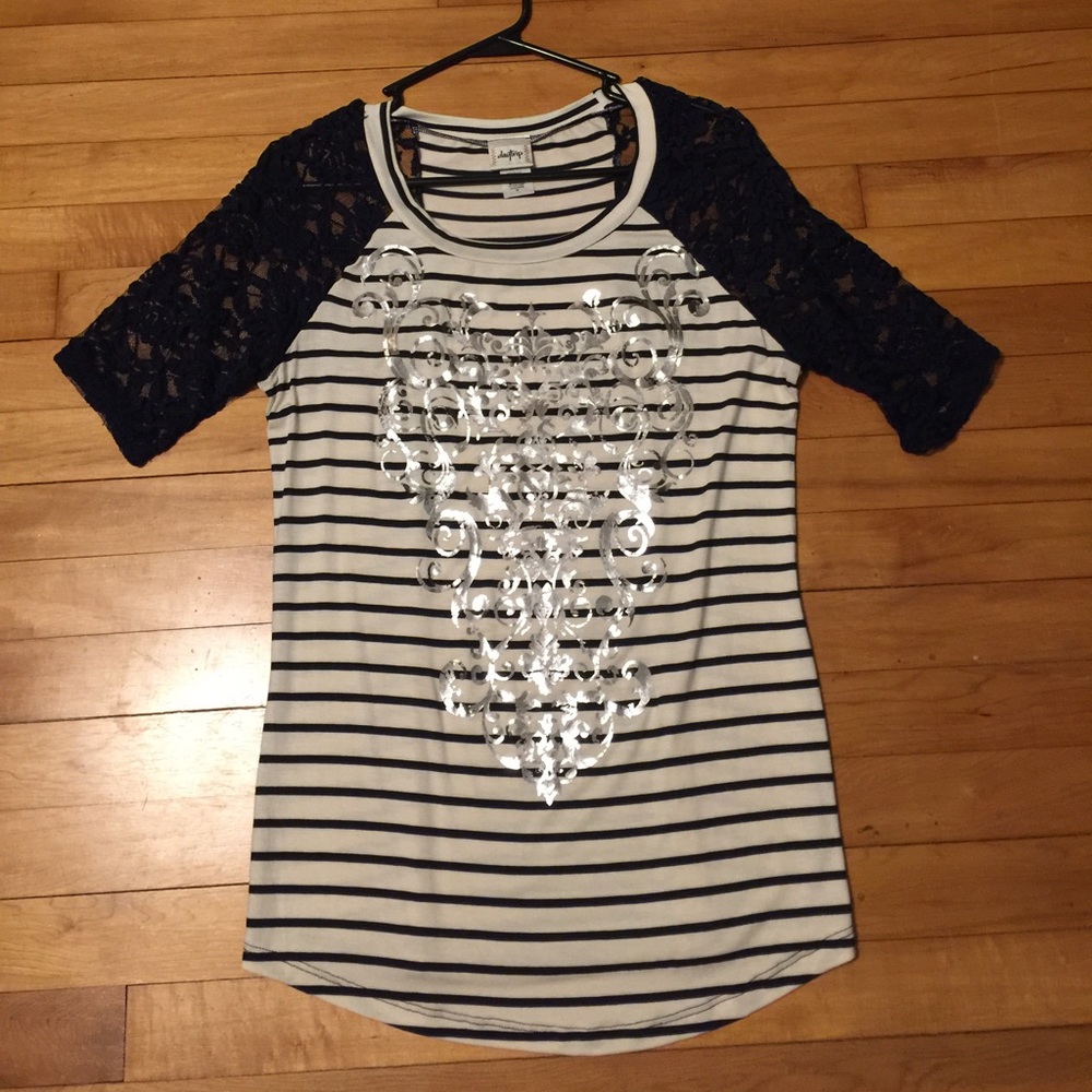 NWOT women's daytrip shirt size M