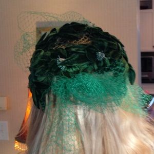 Vintage Emerald green hat