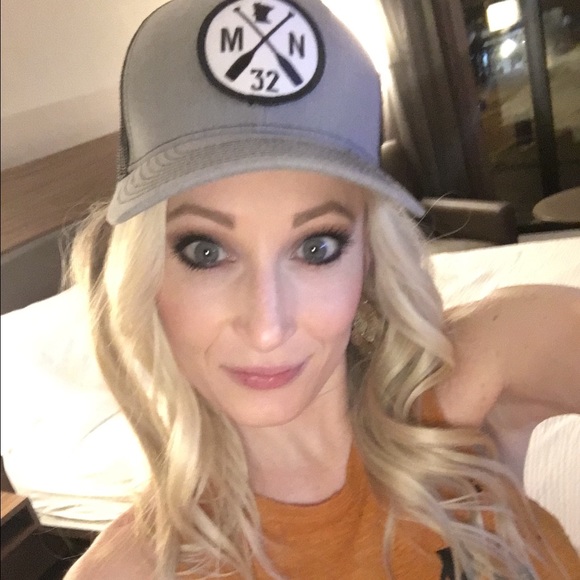 Meet your Posher, Kristin - Picture 1 of 1