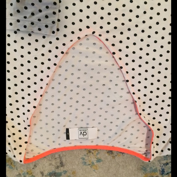 Like new - Dolce Vita polka Dot size small shirt - Picture 2 of 3