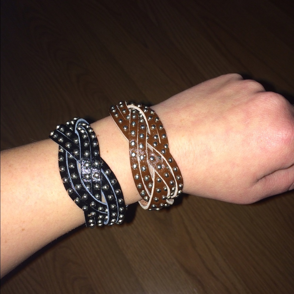 💙Leather snap bracelets💙
